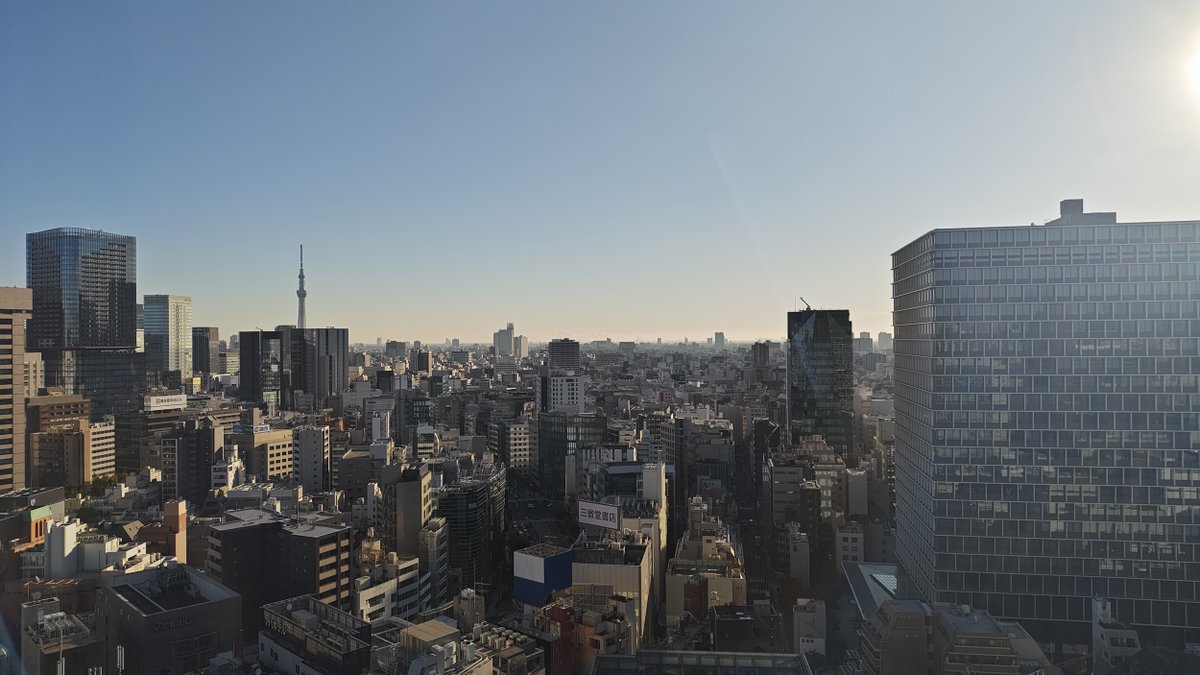 おはようございます！
#千代田区 #神保町 は7℃・晴

今日は『世界トイレの日』

日本のトイレ環境は本当に恵まれていますよねぇ。
ちなみに、この記念日の説明で『世界トイレサミット』なるものの存在を知りました。

#企業公式が朝の挨拶を言い合う
#企業公式が地元の天気を言い合う