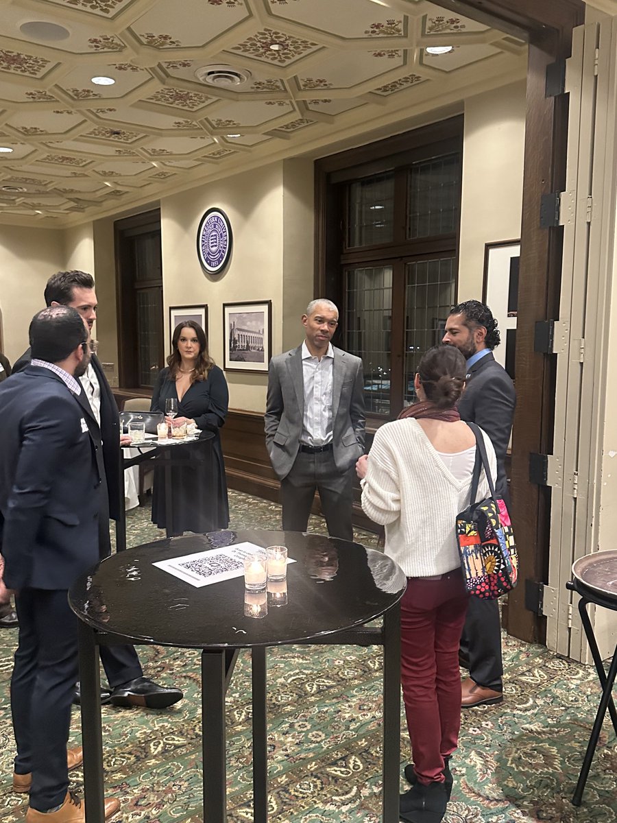 sharpwill's tweet image. Had a great time hosting Dr Tom Fisher at the University Club of Chicago last night. Thank you to everyone who came out in support! ⁦@ICEPemergency⁩ ⁦@UChicagoEM⁩