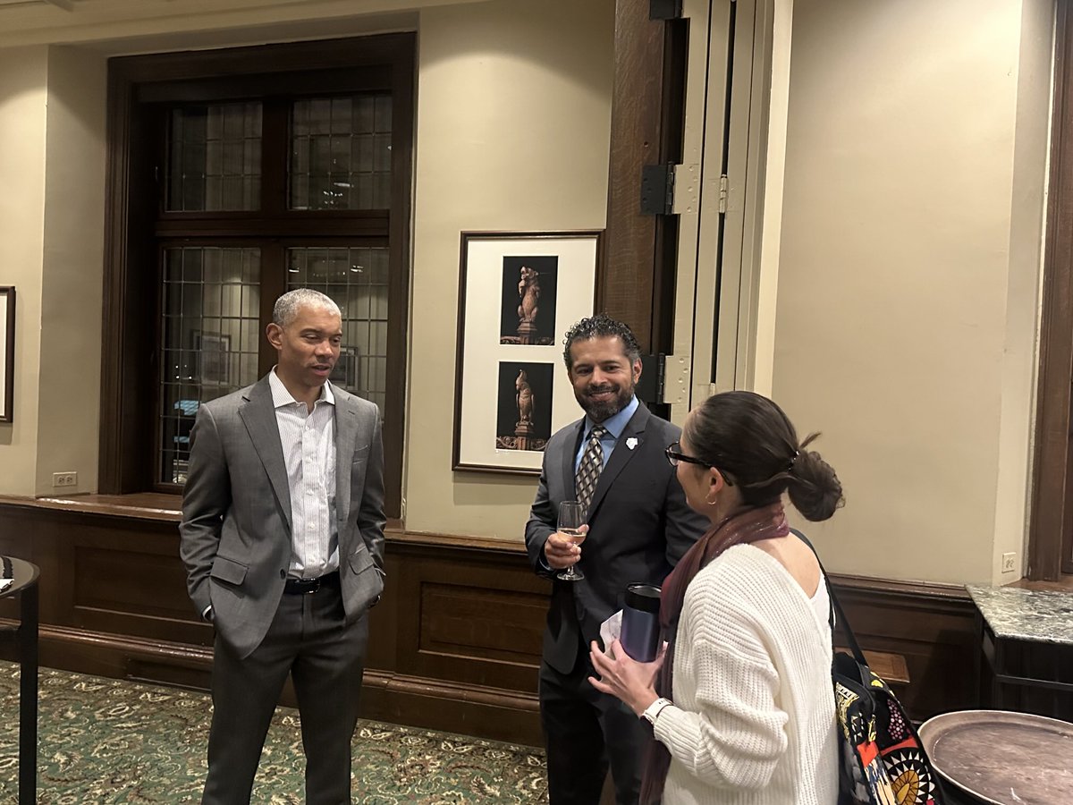 sharpwill's tweet image. Had a great time hosting Dr Tom Fisher at the University Club of Chicago last night. Thank you to everyone who came out in support! ⁦@ICEPemergency⁩ ⁦@UChicagoEM⁩