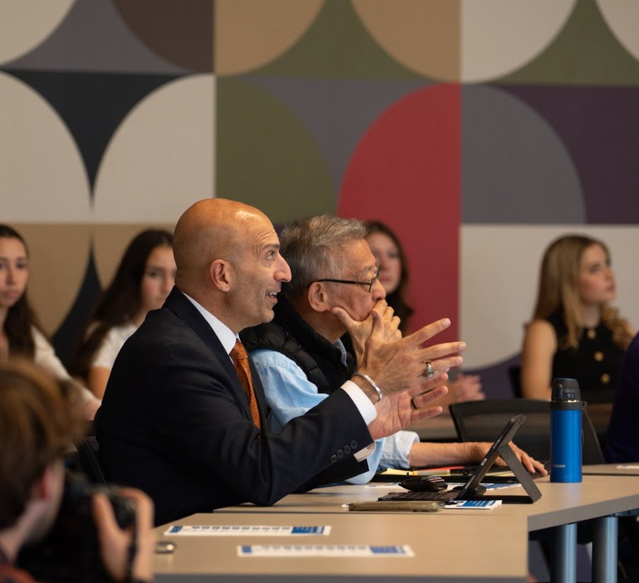 Laura Bellone Johnson tweet media