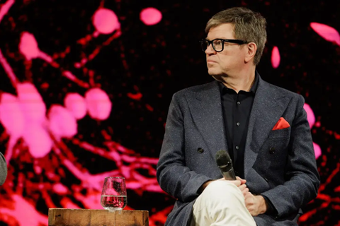 CallAFS's tweet image. Most AI hype and investment is focused on a version of the tech powered by &quot;large language models.&quot; That&apos;s a mistake, says Meta AI researcher Yann LeCun, who thinks LLMs are useful but ultimately limited. LeCun&apos;s critique of LLMs he tinybfs.com/t/O7Tr7U