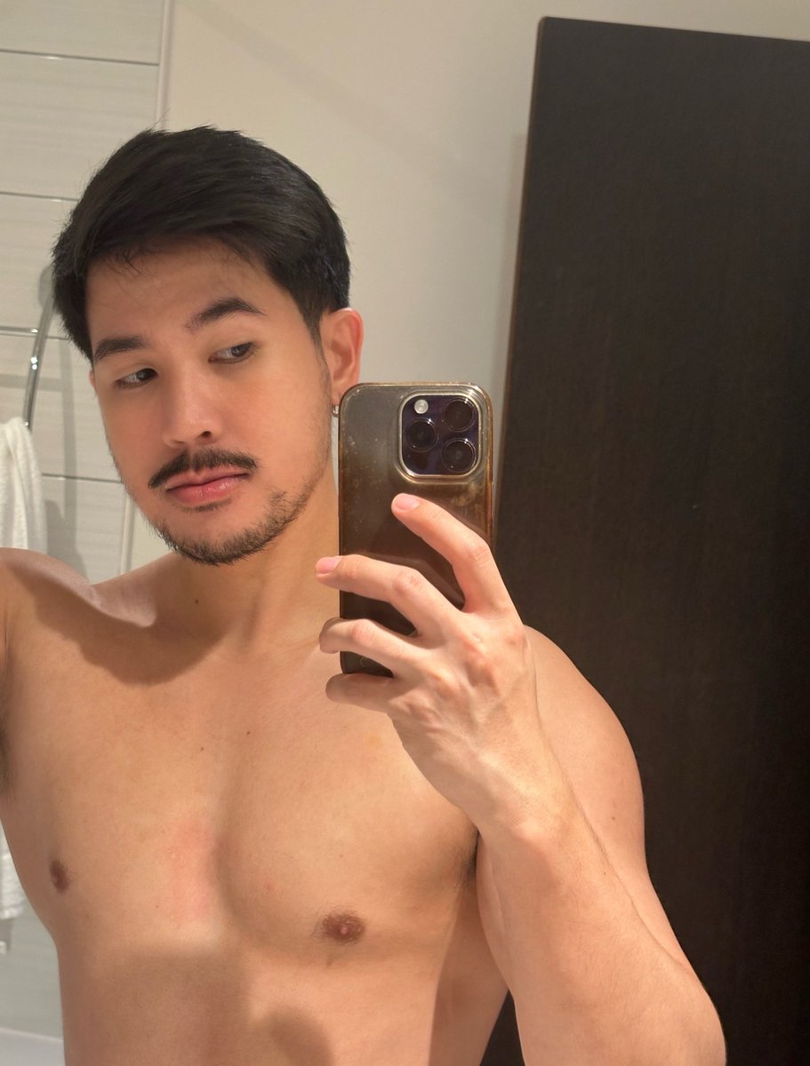 javan_lev's tweet image. what’s good