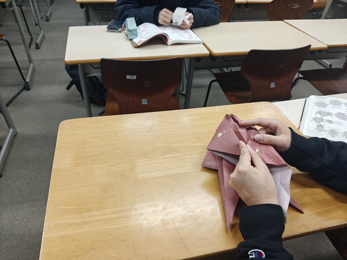 昨日は活動日でした〜
学祭から入った人も来てくれてます☺️