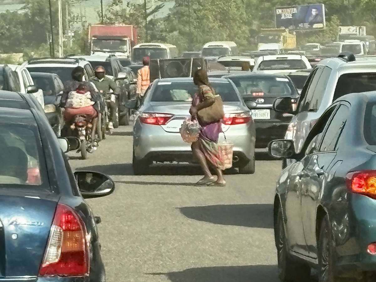 MariselaPdLV's tweet image. If we truly want to change our mobility and improve #RoadSafety our actions must match our words. Congruence—being consistent between what we say and what we do—builds trust, credibility, and motivation. Leaders and practitioners MUST set the example, not only the speech #Commit