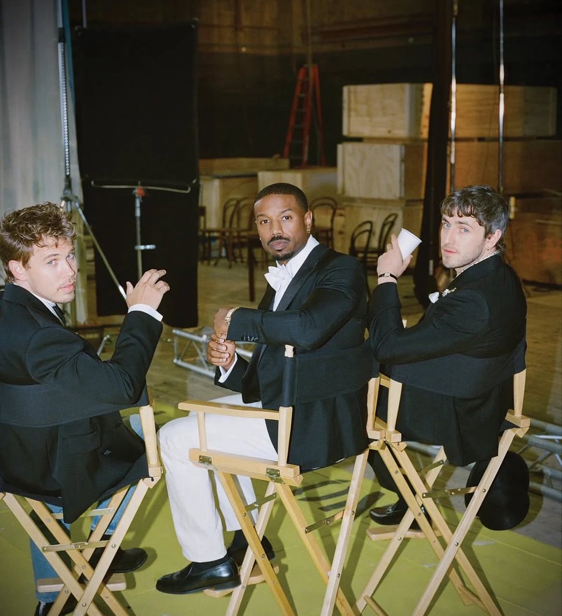 SophieVL98's tweet image. Austin Butler, Michael B. Jordan &amp;amp; Paul Mescal Behind The Scenes of Vanity Fair’s Hollywood Issue 😍👨‍💼👨‍💼👨‍💼🪑🪑🪑
📸 @VanityFair 
#AustinButler #PaulMescal #MichealBJordan
