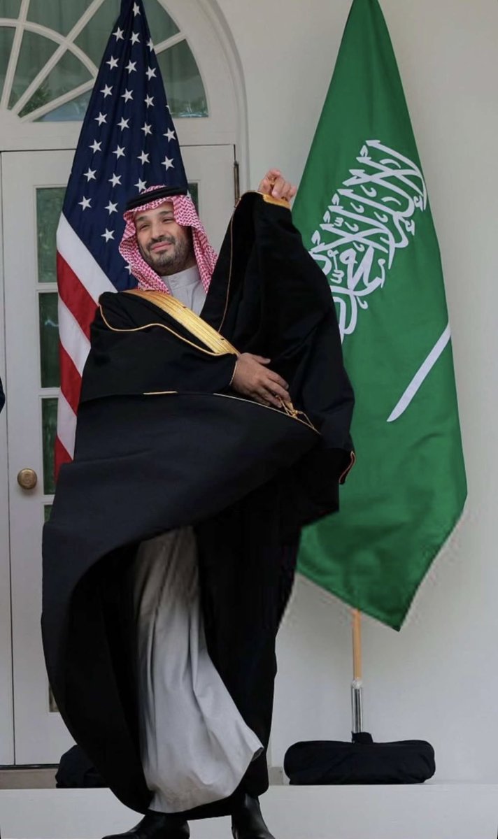 Jamilah_Ald's tweet photo. كمبتعثة في الولايات المتحدة، وجود سمو سيدي وليّ العهد في البلد أثر نفسي واضح عليّ! على المستوى الشخصي البحت، وكأن المسافة اللي بيني وبين السعودية خفّت فجأة🤍🤍🤍! 

اللهم احفظه وارفع رايته ومكّنهُ من اهدافه 🇸🇦🤍🇸🇦🤍

#نباهي_بك_العالم_يابو_سلمان 🇸🇦🇸🇦🇸🇦🇸🇦 https://t.co/M1EiDIpzOP