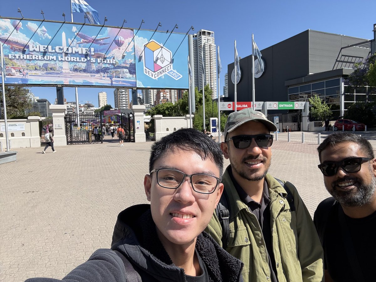 Vincentho66's tweet image. First &amp;amp; second day in Devconnect BA!
#devconnect