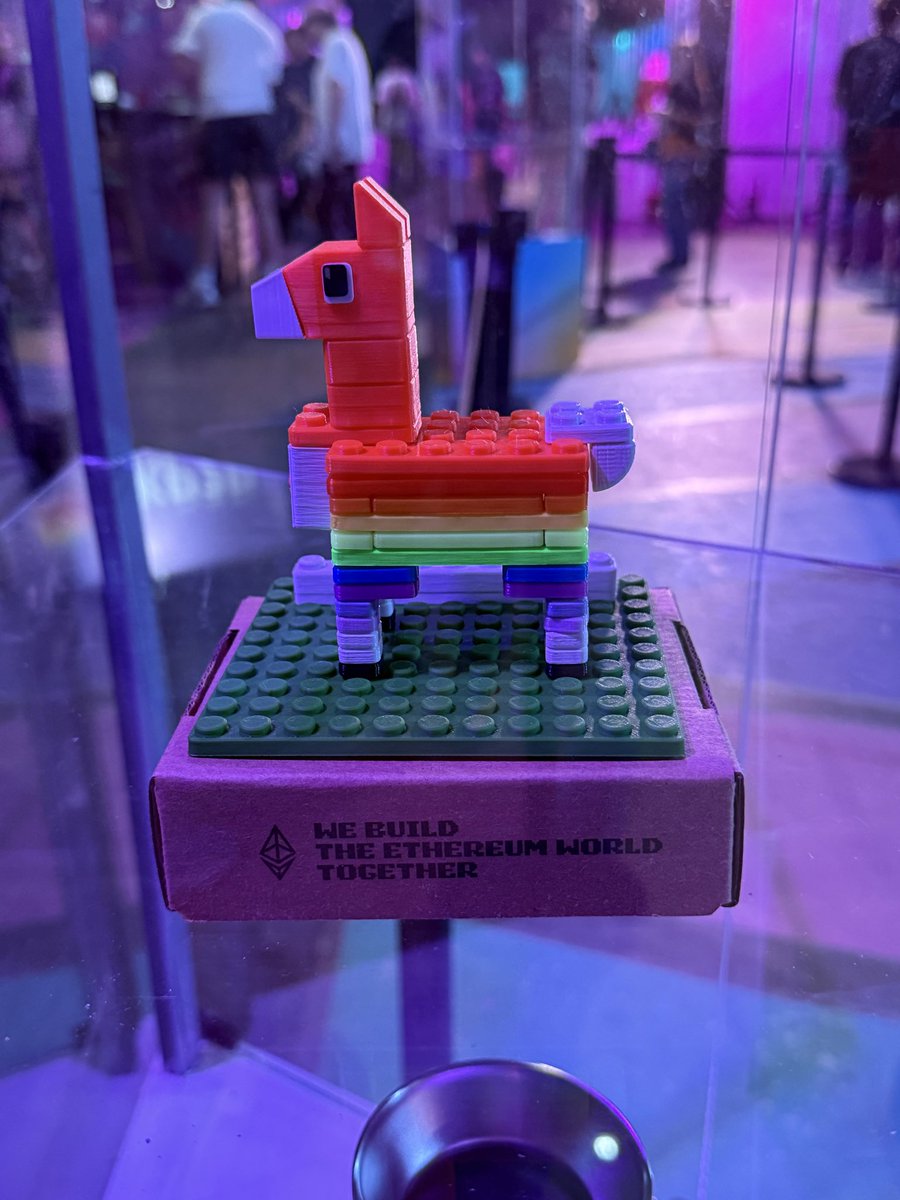 Vincentho66's tweet image. First &amp;amp; second day in Devconnect BA!
#devconnect