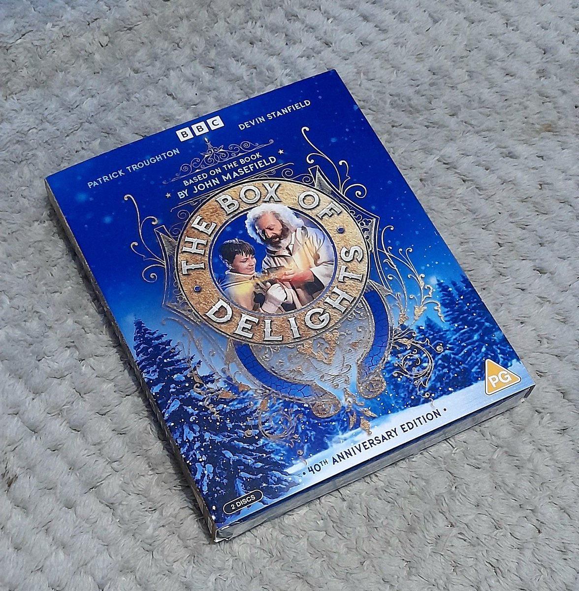 the_spacebook's tweet photo. 5 weeks until Christmas you say? I'm slacking....
Past time I opened #theboxofdelights on Blu ray for the first time this year.
#tbod #boxofdelights #80skid #classictv https://t.co/e0G4Ele8ml