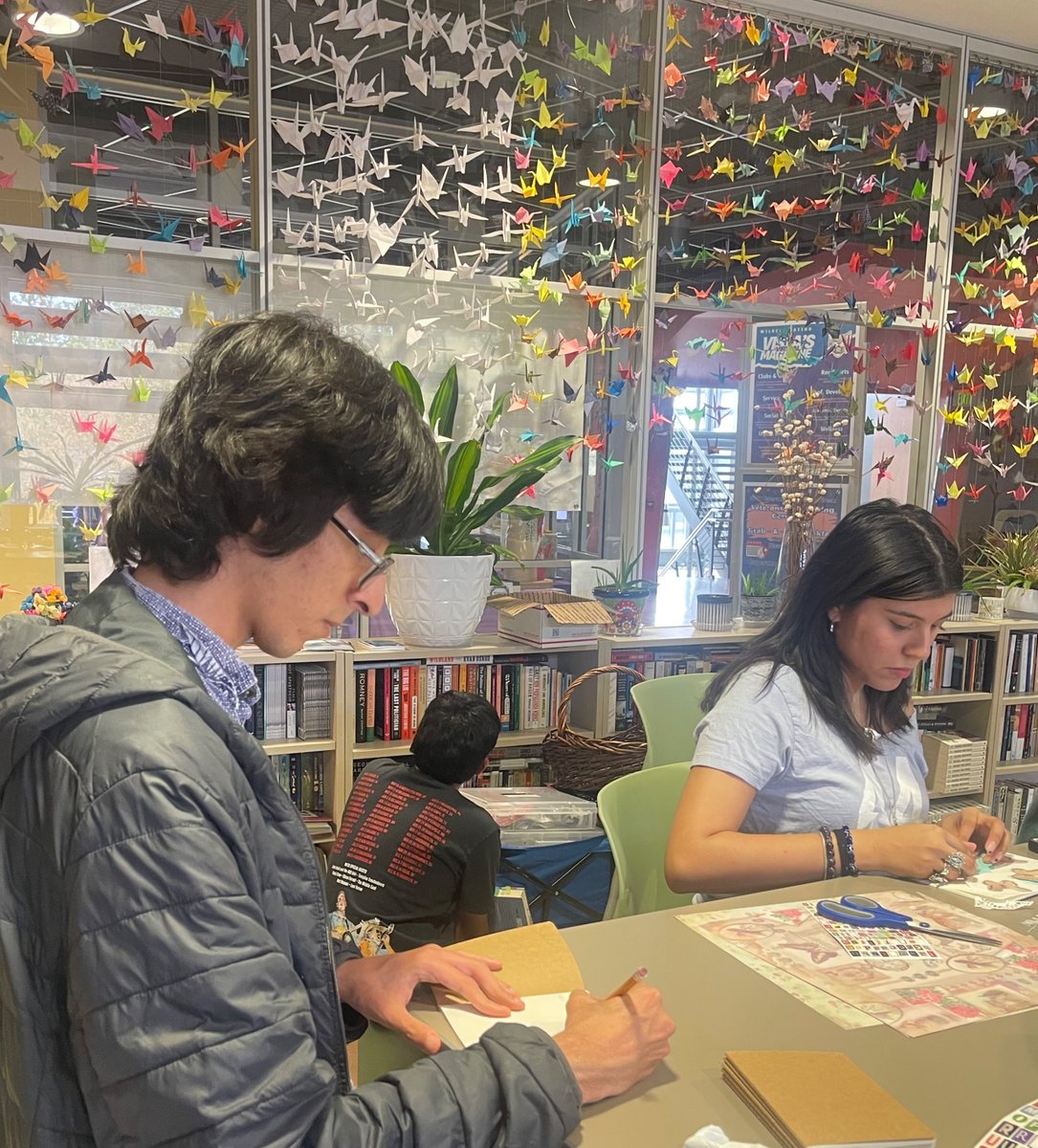 govista's tweet image. Unplugging to get creative! Students explore junk journaling as part of International Education Week 🌍✨
#InternationalEducationWeek #JunkJournaling #Unplugging