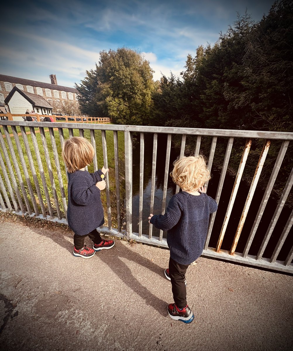 Just for you PETA! 

Here are my children at the Blarney Woollen Mills County Cork, in their hand knitted wool jumpers! 🐑😘