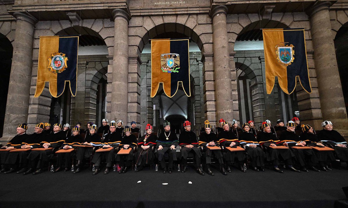 UNAM_MX's tweet image. #BoletínUNAM Entrega el #RectorLomelí 14 doctorados honoris causa &amp;gt; acortar.link/TGNffE