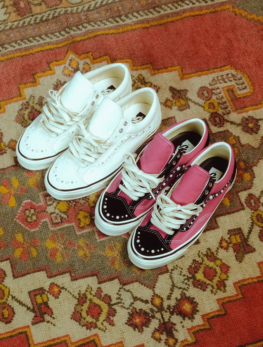 JustFreshKicks's tweet image. Vans Old Skool 36 Pearlized Pack ✨