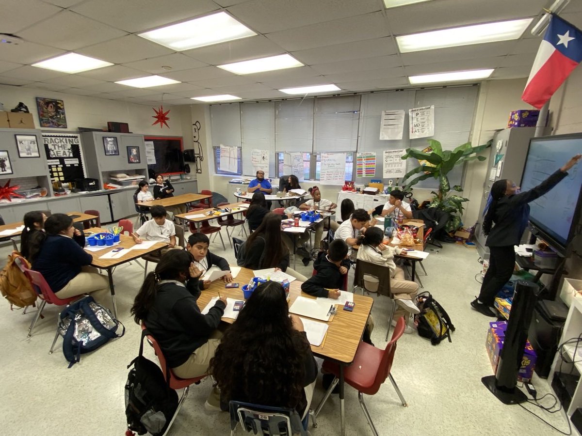 Stockard_ms's tweet image. After-school tutoring… wow! We are seeing amazing participation from both teachers and students on our campus. #RegionIVSayNoMore #OneTeamOneDream @EDAmaya04 @SHussainDISD