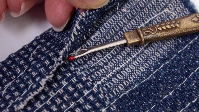 TheSheShed66393's tweet image. Shop now to add vintage charm with our Vintage Sewing Seam Ripper, beautifully crafted metal tool!

thesheshedshop.com/product/vintag…

#SewingTools #SeamRipper #VintageSewing #CraftSupplies #DIYCrafts #SewistsOfTwitter #EmbroideryTools #SewingAccessories #HandmadeCreators #SewingCommunity