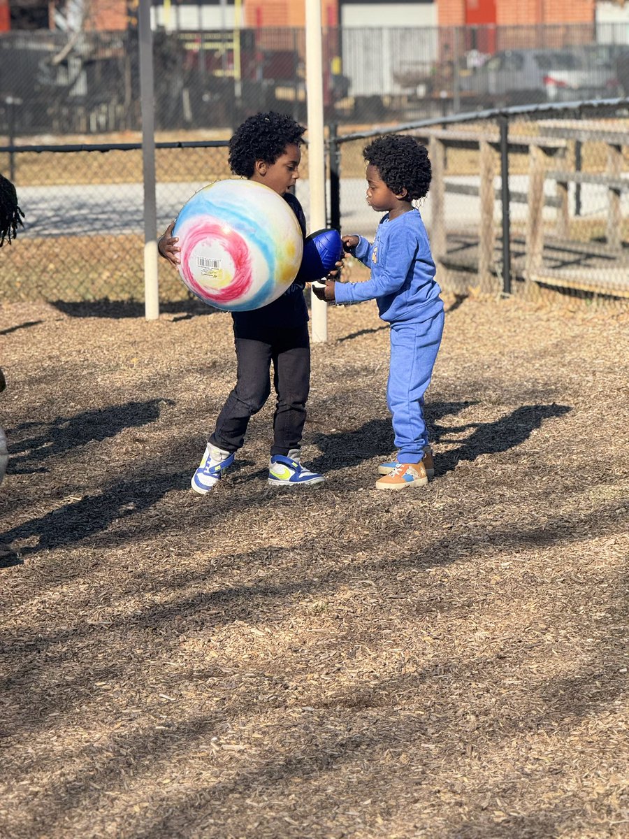 RCPS_EarlyLearn's tweet image. Big kicks, tiny tosses, endless giggles—our afterschool crew had a ball today!”
#afterschool #playground #dph #pat