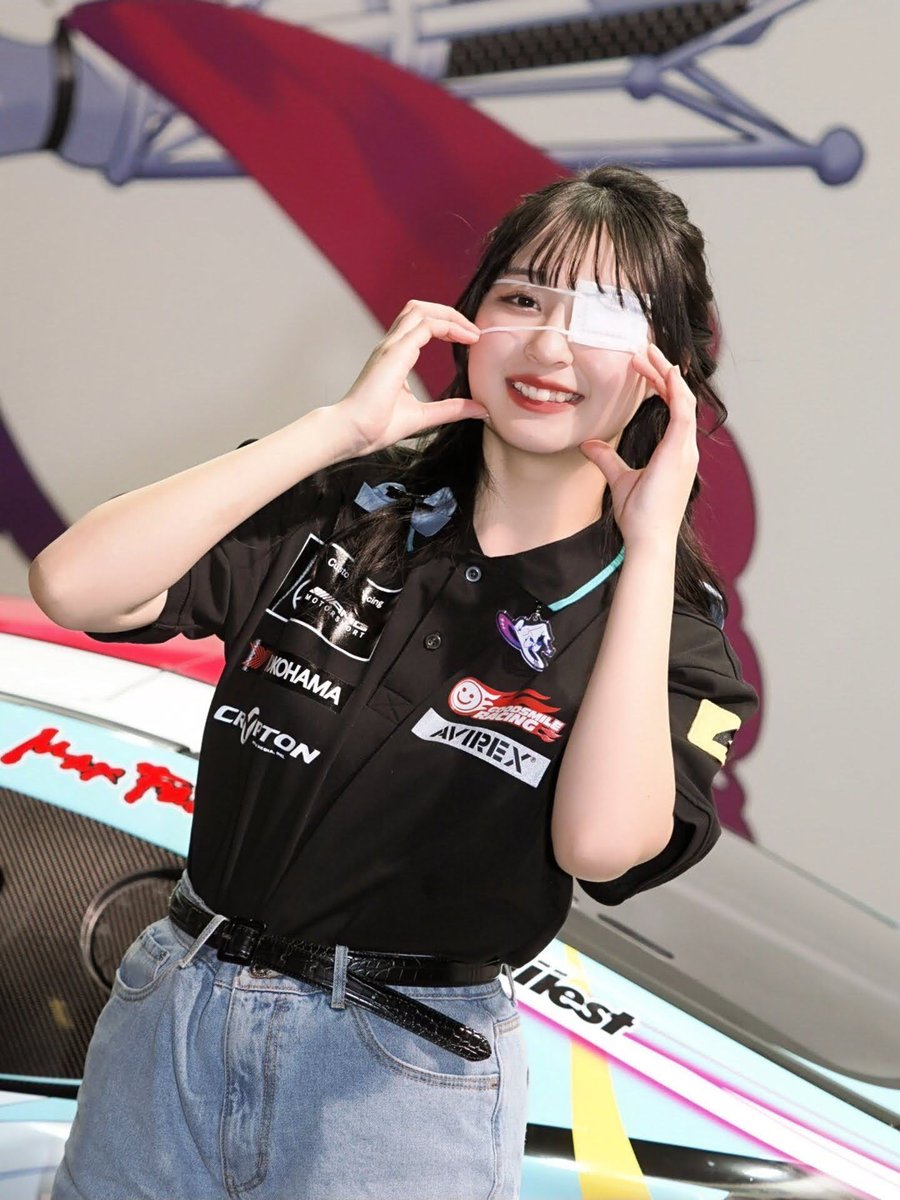 eyes_asanokira's tweet image. おはきら( ˶˙ᵕ˙˶ )☀️

この度朝野姫羅は #レースアンバサダー を卒業します🌸

2年間いっぱい愛してくれて有難う！
こんなに大きくなりました！！！

眼帯写真みんな上げてて面白い🤣
私は（み）さんに貰ったちょい怖写真で対抗します📸
 #レースクイーン  #fightgsr  #SUPERGT