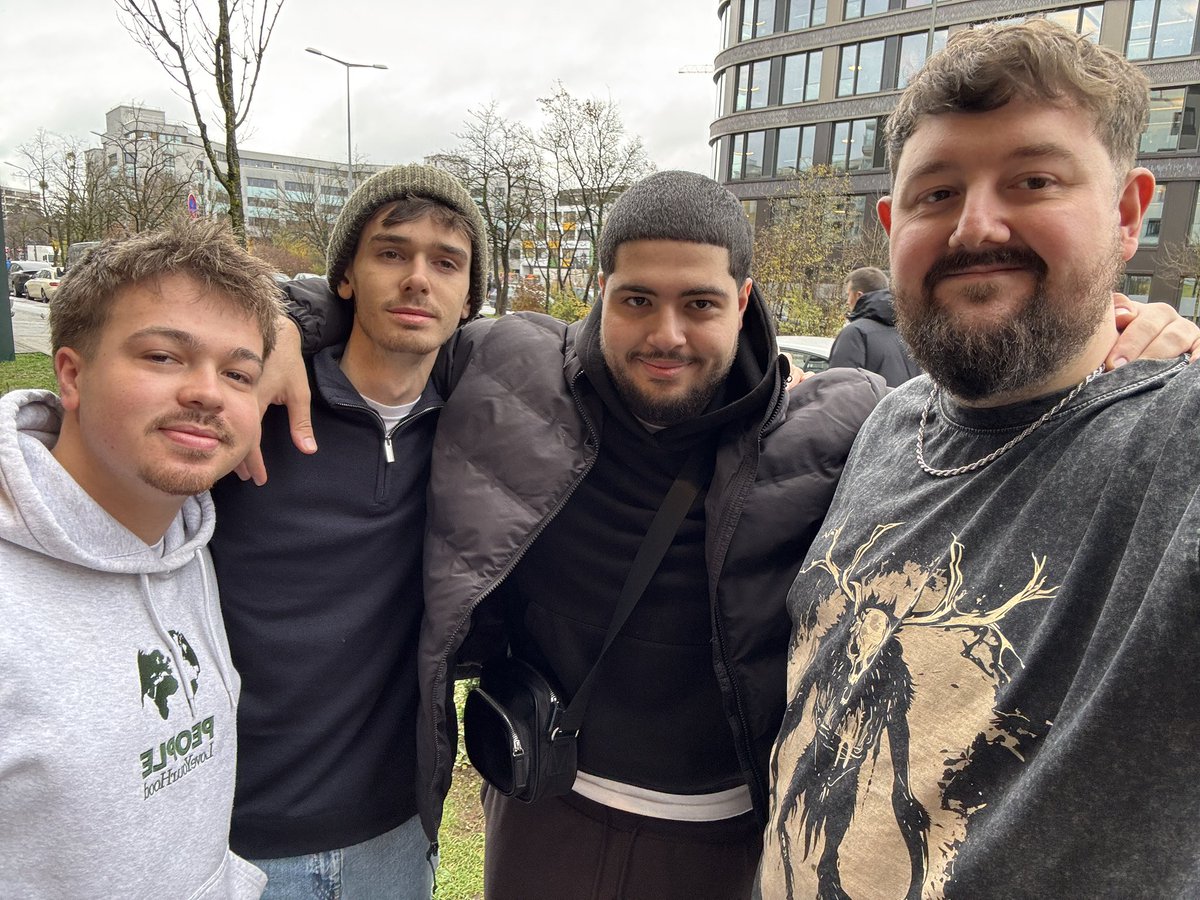 Karlvard_'s tweet image. Finally home from Munich. Starting my thread off with my favourites, thank you all for an amazing weekend! Love you all. 🫶