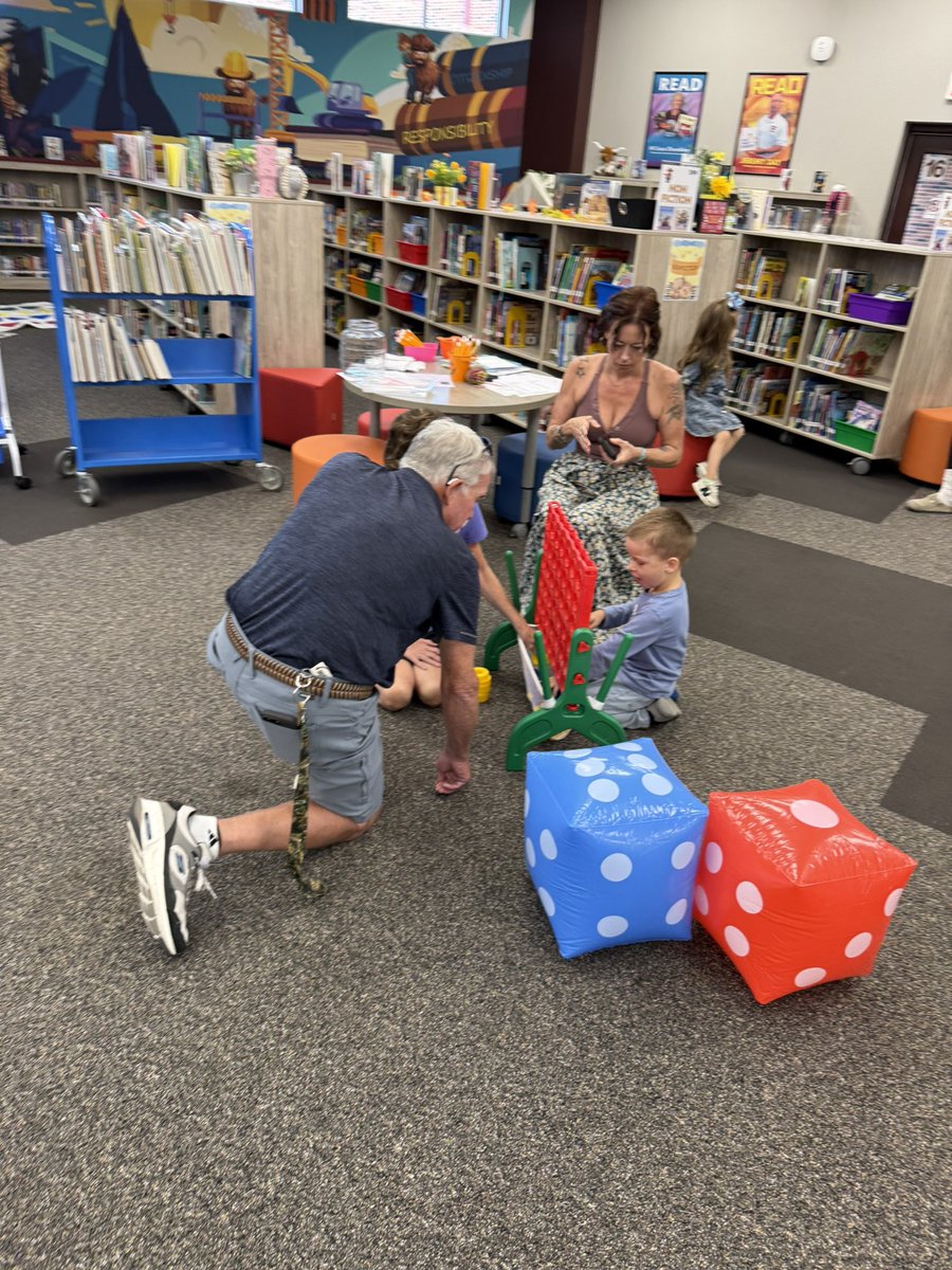 runhappy77's tweet image. Pre-K Family Game Night at Chumbley! Lots of fun had by all! @NISD_ECE @NISDChumbley