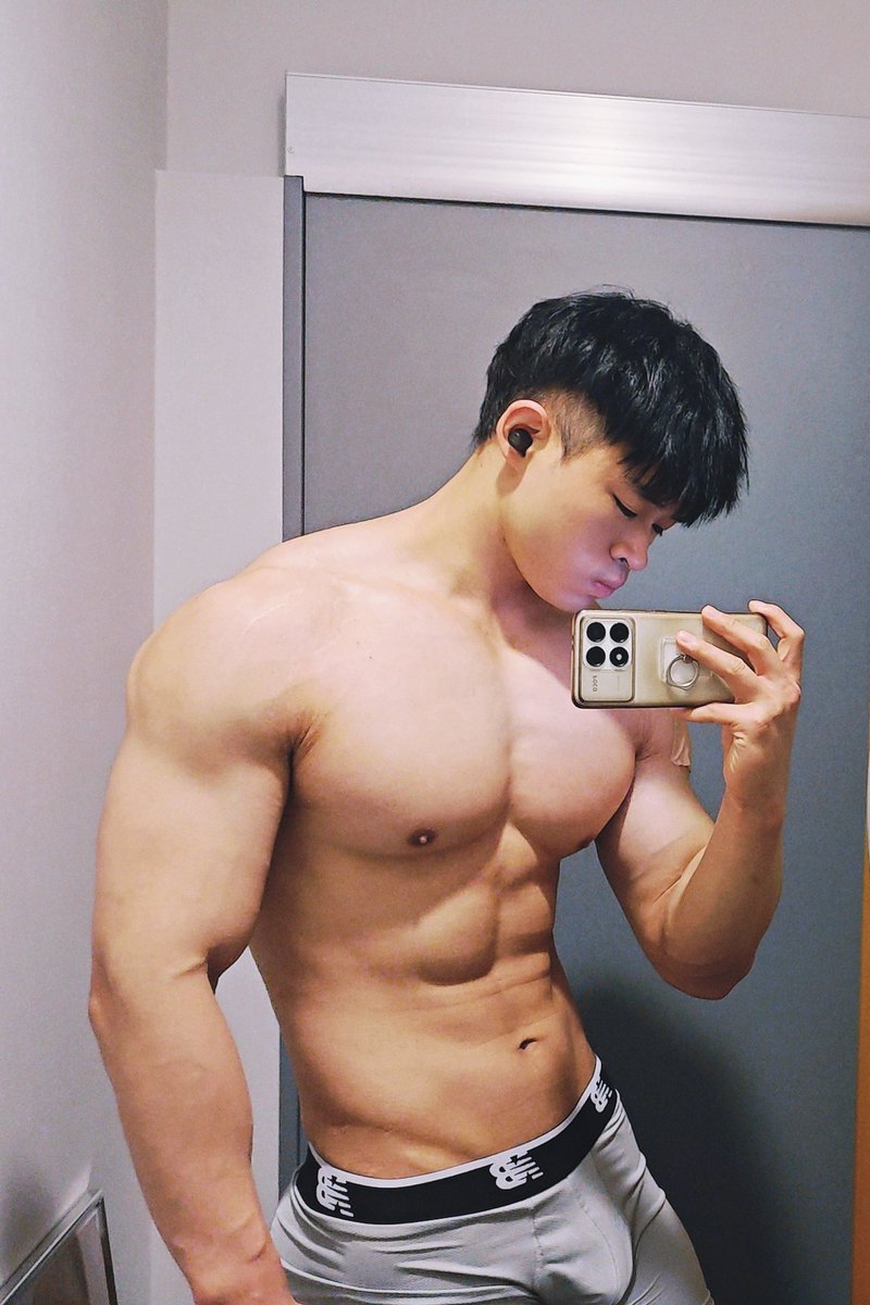 貘 (@km139139) on Twitter photo 