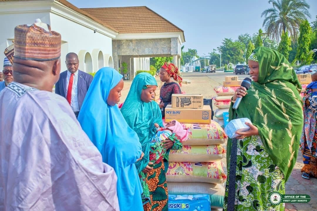 With gratitude to Allah, we launched the Maternal Welfare Support Scheme for mothers of triplets across Sokoto State yesterday.

This initiative builds upon a solid foundation. Earlier this year, we successfully extended this same gesture to families in the local governments of