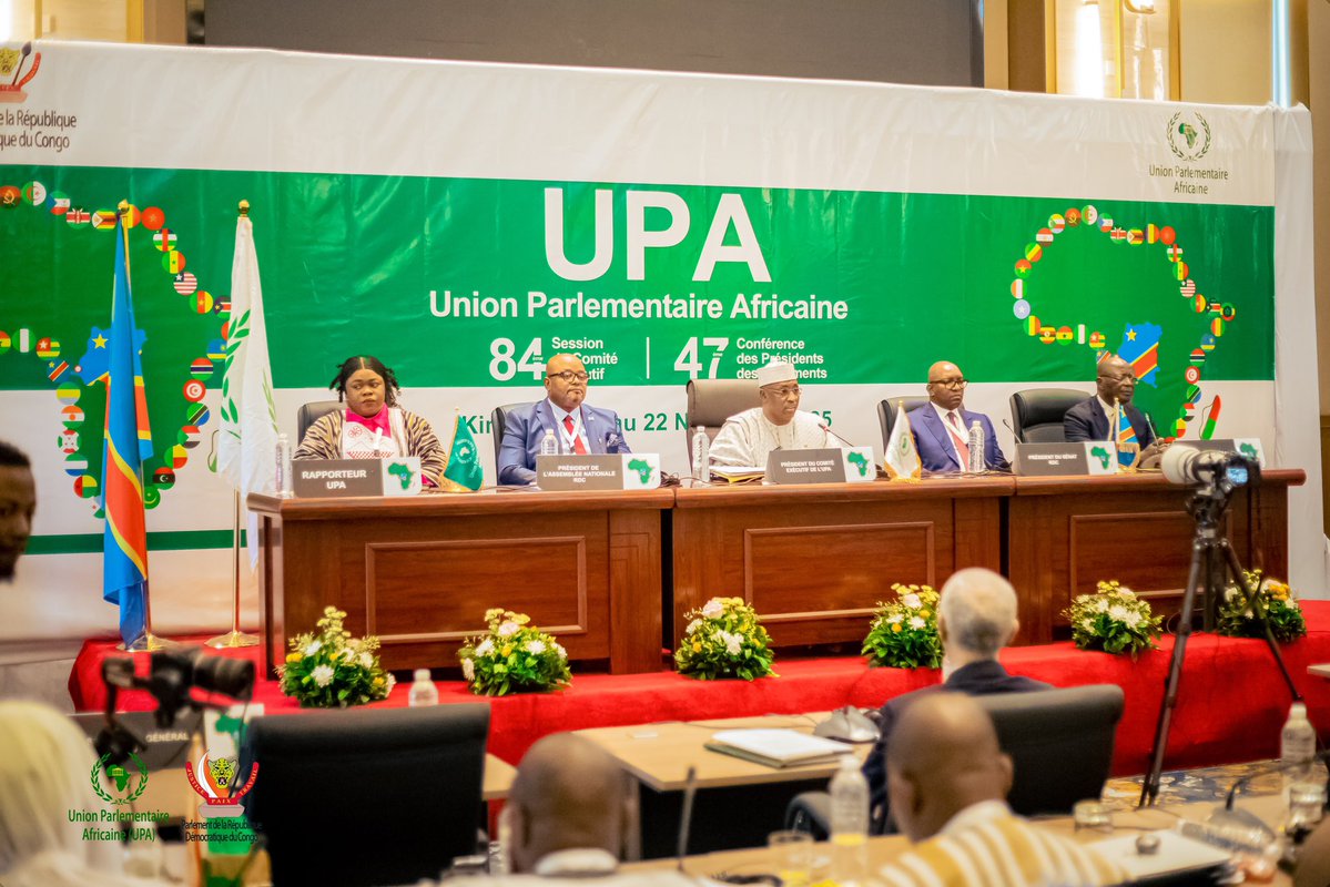 UpaKin79802's tweet image. À Kinshasa, la 84e session du Comité exécutif de l’Union Parlementaire Africaine vient d’ouvrir ses portes ce 18 novembre 2025 au Golden Tulip Kin Oasis Hôtel, réunissant les représentants parlementaires de 42 pays africains. La cérémonie d’ouverture, marquée par la présence de…