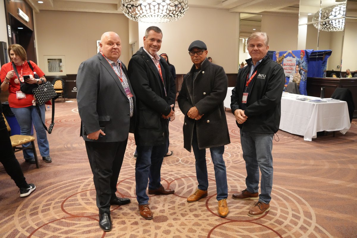 Today, International President John Costa and a strong contingent of ATU delegates joined over a thousand workers, unions, and activists at the Ontario Federation of Labour (OFL) Convention in Toronto, Canada. 
Together, Costa and the ATU delegation stood united in the fight for
