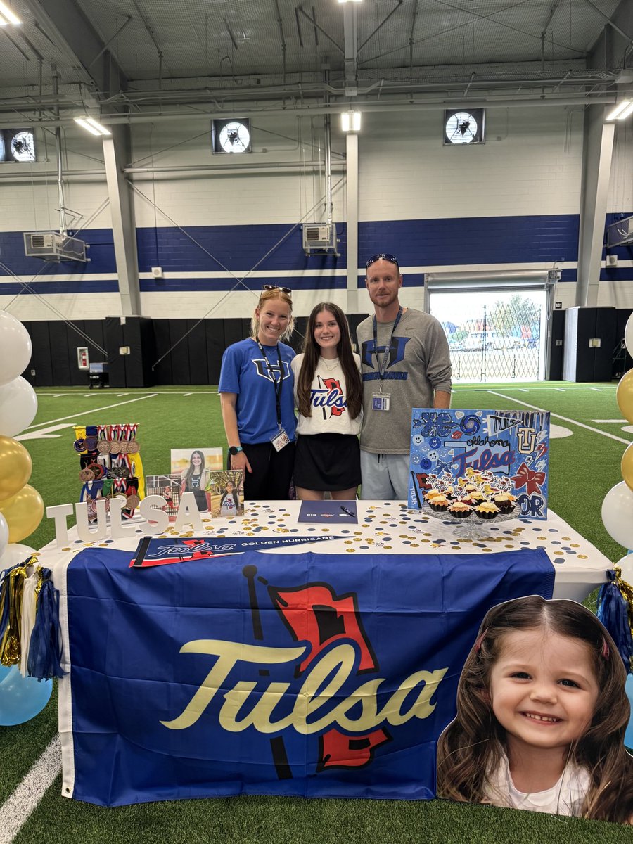 Hawk Running tweet media