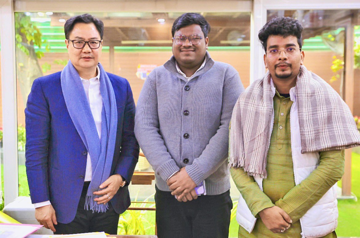 भारतीय जनता पार्टी के वरिष्ठ नेता एवं केंद्रीय अल्पसंख्यक तथा संसदीय कार्य मंत्री
माननीय श्री <a href="/KirenRijiju/">Kiren Rijiju</a> जी को जन्मदिवस की हार्दिक शुभकामनाएँ एवं शुभाशीस।

ईश्वर से प्रार्थना है कि आपको सदैव उत्तम स्वास्थ्य, दीर्घायु एवं ऊर्जा से परिपूर्ण जीवन प्राप्त हो।
<a href="/BJP4India/">BJP</a>