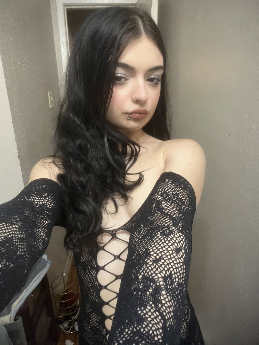 LHoleandco13763's tweet photo. List of services include :
Private dances
Topless house cleanings
Custom content
FaceTime calls
Date nights
Massages
Modeling
Roleplaying
Etc
HMU to take all your desires come true xx
#roleplaying #houstonmeetup #HoustonTwitter #Houstonbound #nsfw #houstonmassage #Trending #nsfwtwt #petite #TrendingNow #houston #toplessatwork #dancer #maid4u #SugarBabies