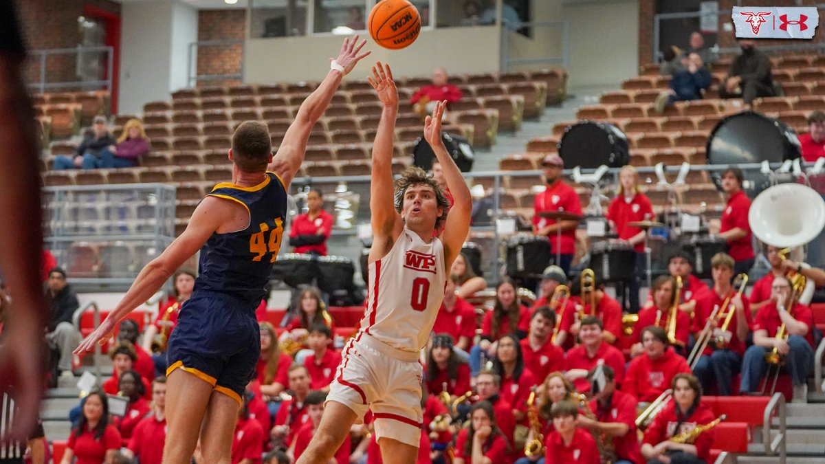 Molen and Bledsoe Combine for 54 Points as No. 19 <a href="/WPIMBasketball/">WPI Men's Basketball</a> Fends Off UMass Dartmouth 94-77 🤺

Career high for No. 0️⃣ and tied career high for Bledsoe 🤷‍♂️

Keene State Invitational this weekend 👀

Read for more ⬇️
📰-tinyurl.com/4jenbe42

🏀x🐐
#GoatNation #d3hoops