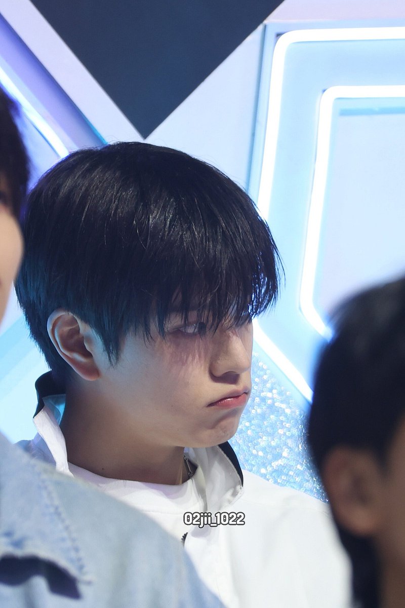 seungminisagod's tweet photo. 😭☹️😭☹️😭☹️😭☹️😭☹️ https://t.co/Z2fVPlHPXs