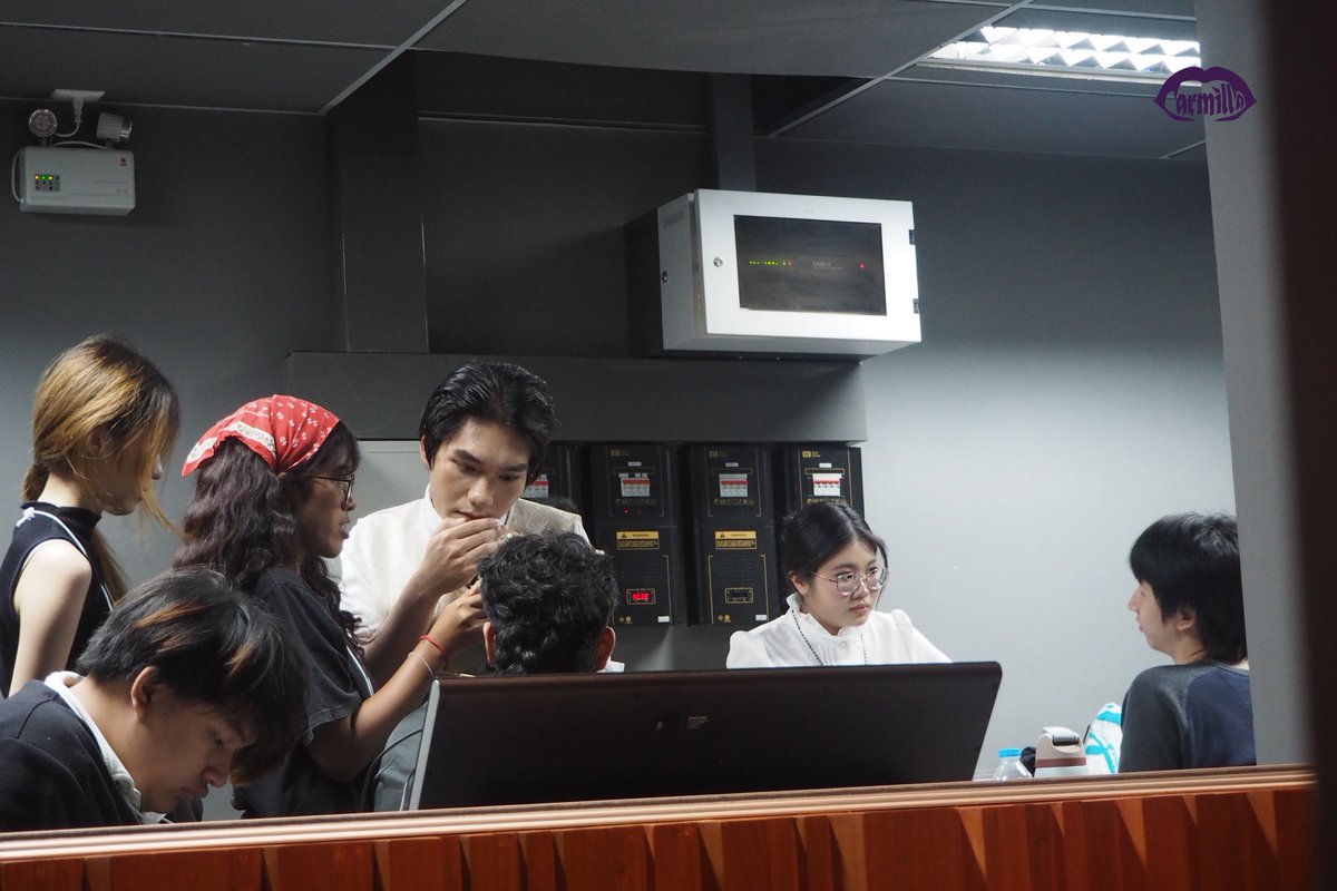 englitheatre's tweet photo. ขอขอบคุณผู้ชมที่ให้ความสนใจกับละครเวทีของพวกเรา รวมถึงผู้สนับสนุนทุกท่าน ขอบคุณนักแสดงที่ทุ่มเทเสมอมา และขอบคุณทีมงานทุกคนที่ทำให้ละครภาษาวรรณปี 2025 สำเร็จไปได้ด้วยดี 🤍 https://t.co/ne3AVsSOTh