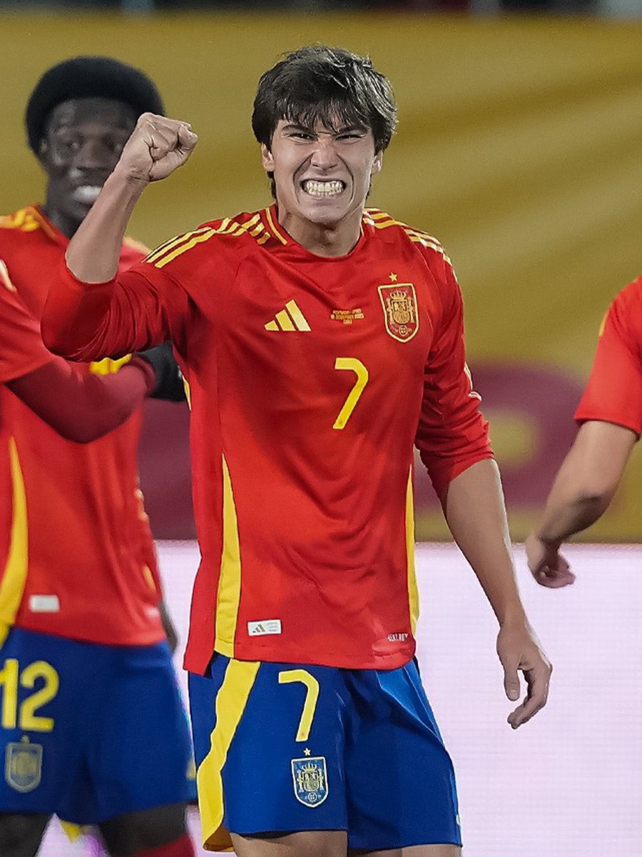 SeputarMadrid's tweet photo. #GG7 💪😬🇪🇸 https://t.co/ciJkP9zI0E