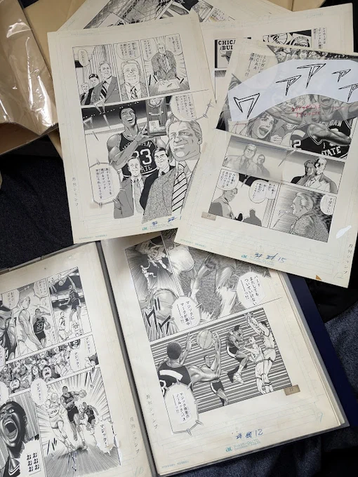 JapanComicArtExpo2025Winter 近づいてまいりました
コミッション以外の販売ご紹介～。
月刊少年ジャンプ誌上での好評連載作品『NBA STORY』の生原稿 1ページ2万円で売ります。
生原稿は1話から3話まで好きなページを早い者勝ちで!!
11月30日(日)科学技術館でお待ちしております❣ 