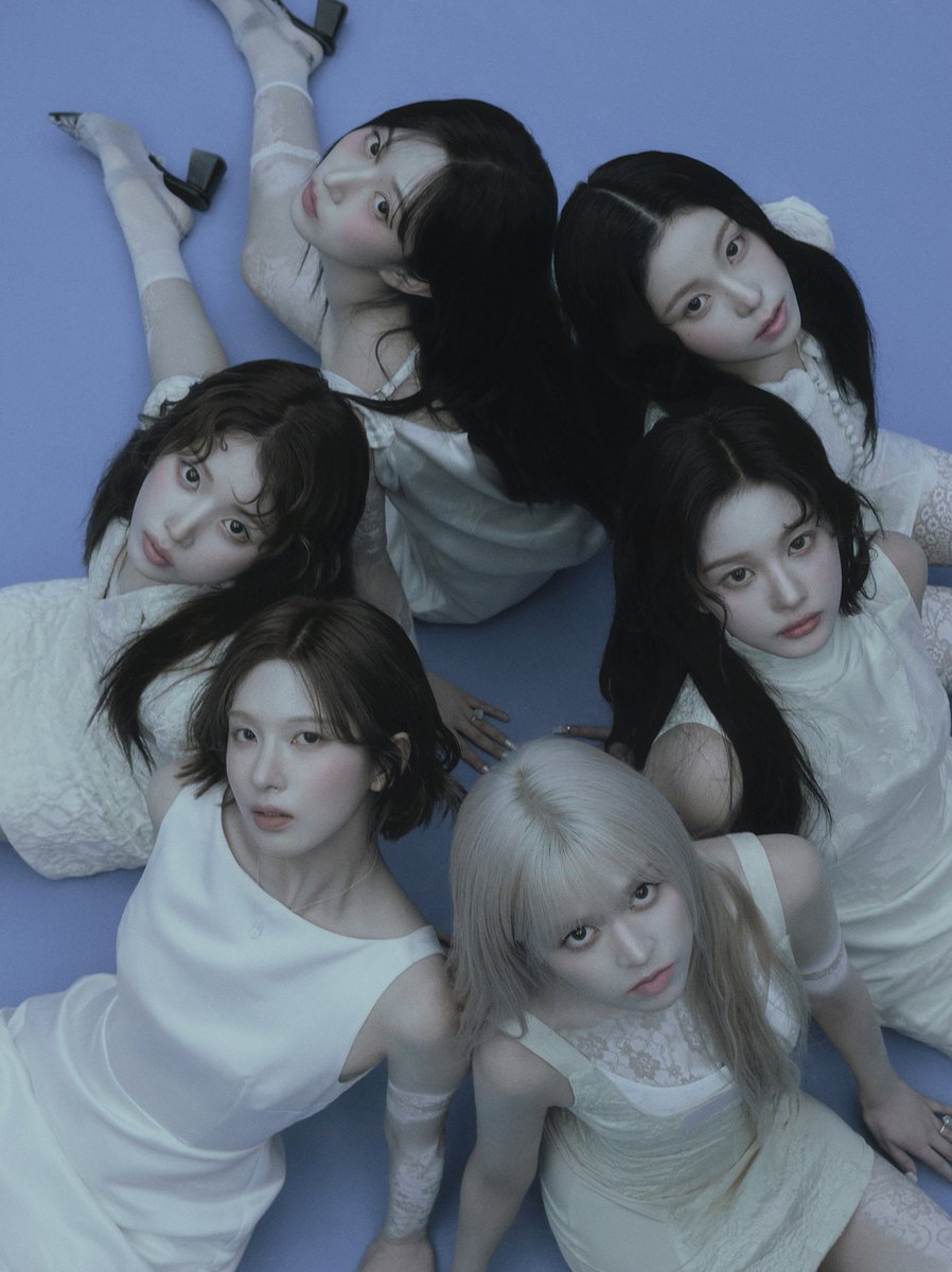 nmixxpics_'s tweet photo. “Blue Valentine” by NMIXX has now spent 27 days at #1 on the Melon Daily Chart, tying DAY6’s “Happy” for the most days at No. 1 for a JYP artist.

It’s also the longest-running Melon Daily #1 by a JYP girl group, surpassing TWICE’s “TT” after 9 years. https://t.co/DjzYaMcWcs