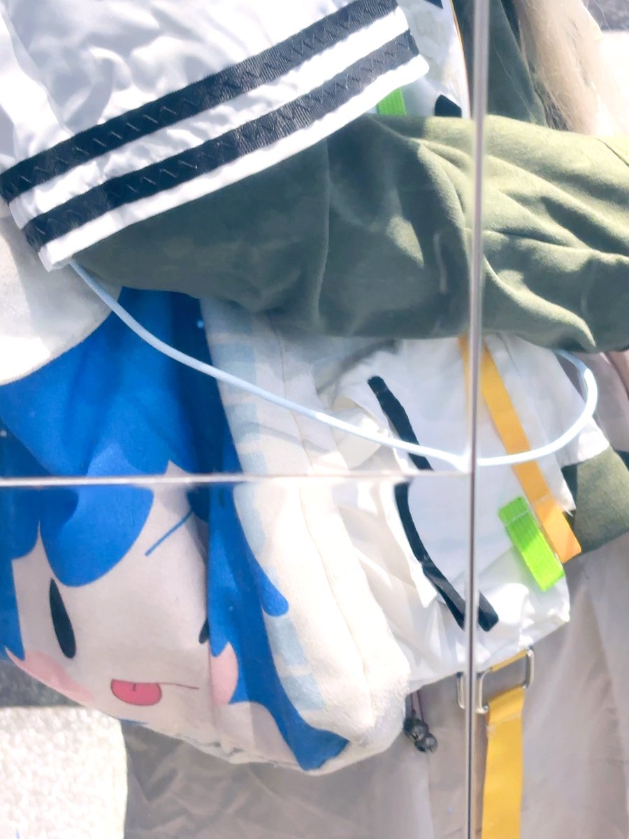 cxmiss_cc's tweet image. 我把我妈银行账户里的那十几万偷出来，听亲戚们说她要投资什么理财项目，她姐都劝不住那种……为了我的后半辈子幸福，只能瞒着她把钱转移到自己名下了。