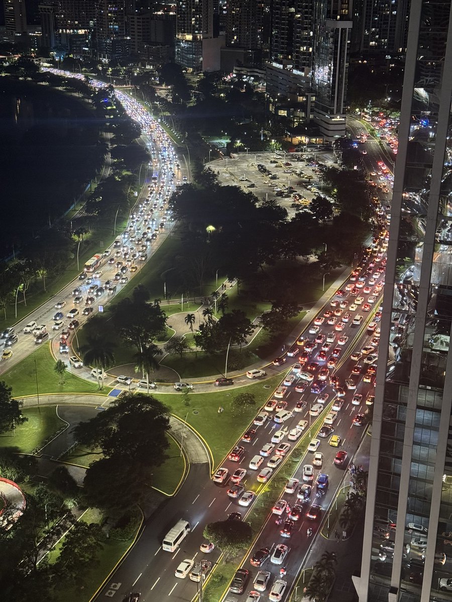 Viva Panamá 🇵🇦, desde la Cinta Costera.