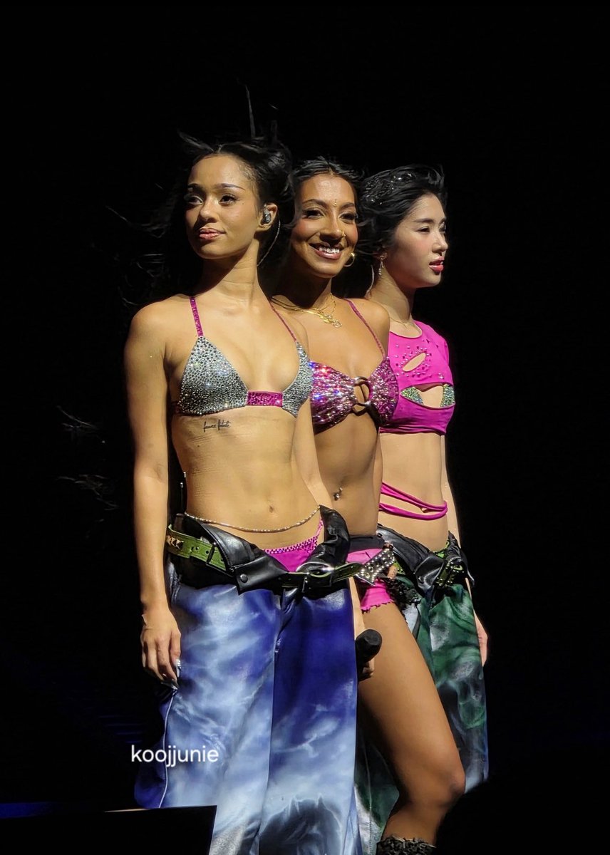 manonstiara's tweet image. WOW