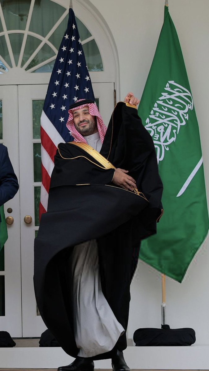 aboqosoon1's tweet photo. #نباهي_بك_العالم_يابو_سلمان
"نحن لا نقوم بالاستثمار لأجل ارضاء امريكا أو ترامب ، نحن نرى فرصة حقيقية هنا تعود علينا بالفوائد، نحن لا نخلق فرص وهمية" https://t.co/EEPoYsnqks