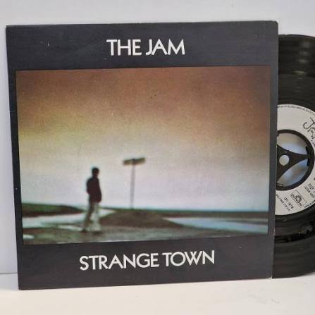 FatOldAnarchist's tweet image. #WellerWednesday #TheJam - Strange Town #masterpiece 🎯
youtu.be/QwP__XXyh0I?si… 
@lee0969
@NatalieAHood
@sineadmcfc
@DrBrookeDaniels
@AuxComtesse
@gunclub_music
@GeorgiosMasman2
@Notoldjustexpe1
@mal_onelondon
@nikidoog
@deborahvanjohn1
@SkamanD14
@Punkasfuck1965
@JBGBs