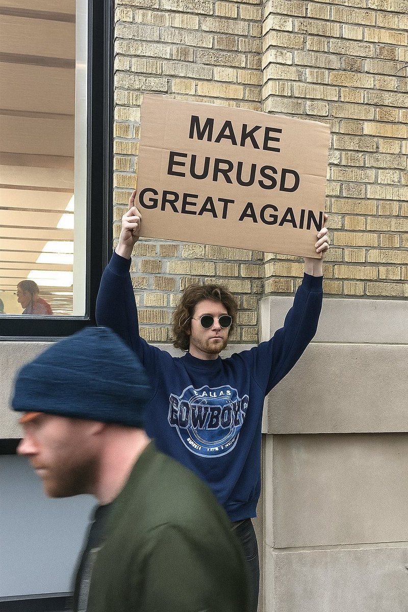 $EUR.   🥺