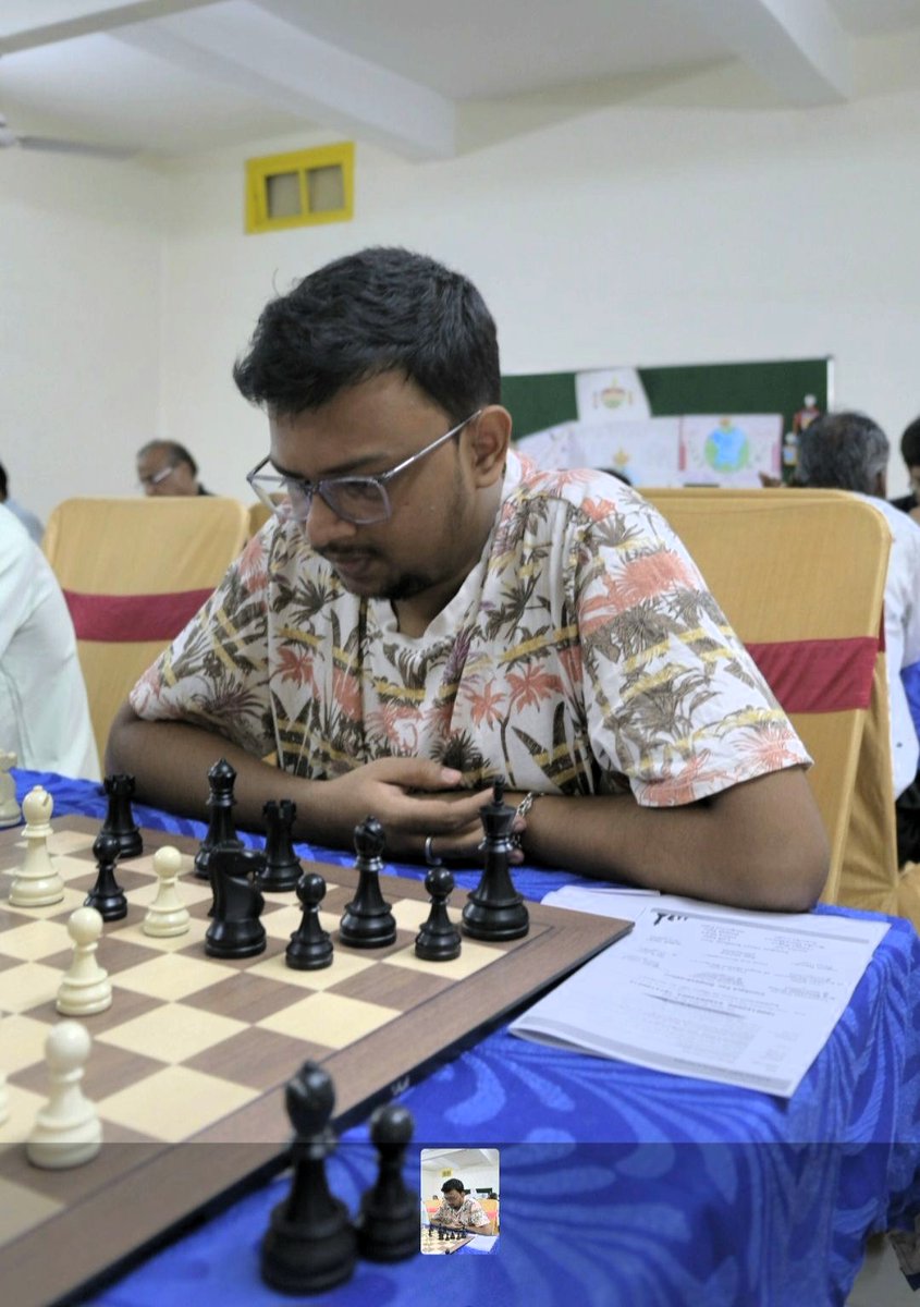 ChessbaseIndia's tweet image. Mitrabha Guha triumphs at 2nd Shri Dadaji Dhuniwale Rapid Rating Open 2025

Top 3
🥇GM @MitrabhaGuha 8.5/9
🥈IM Akshat Khamparia 8.5/9
🥉IM Aaryan Varshney 8/9

#Chess #ChessBaseIndia #Khandwa #MadhyaPradesh #India