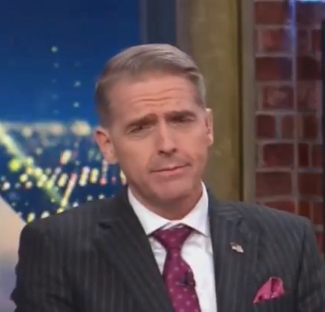 This smug piece of garbage is the biggest reason CNN is absolutely unwatchable.