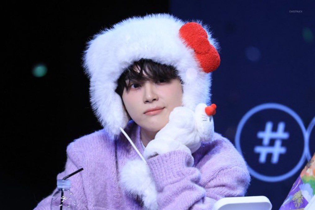 koisfvr's tweet photo. 😭😭😭😭😭😭😭😭😭 https://t.co/Hp84q5xe4L