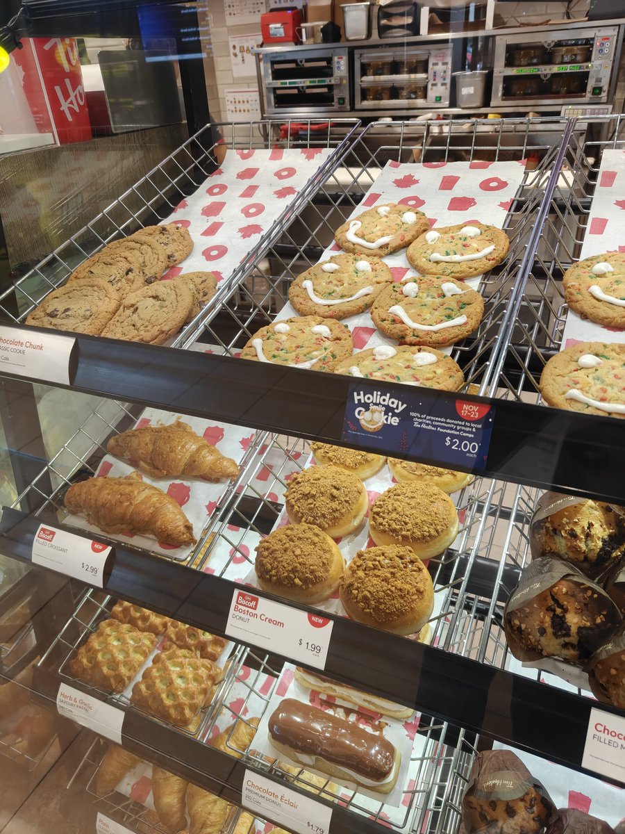 RjeyTech's tweet image. I don&apos;t get the people saying the OnePlus 15 has bad cameras.

This is pretty damn good.