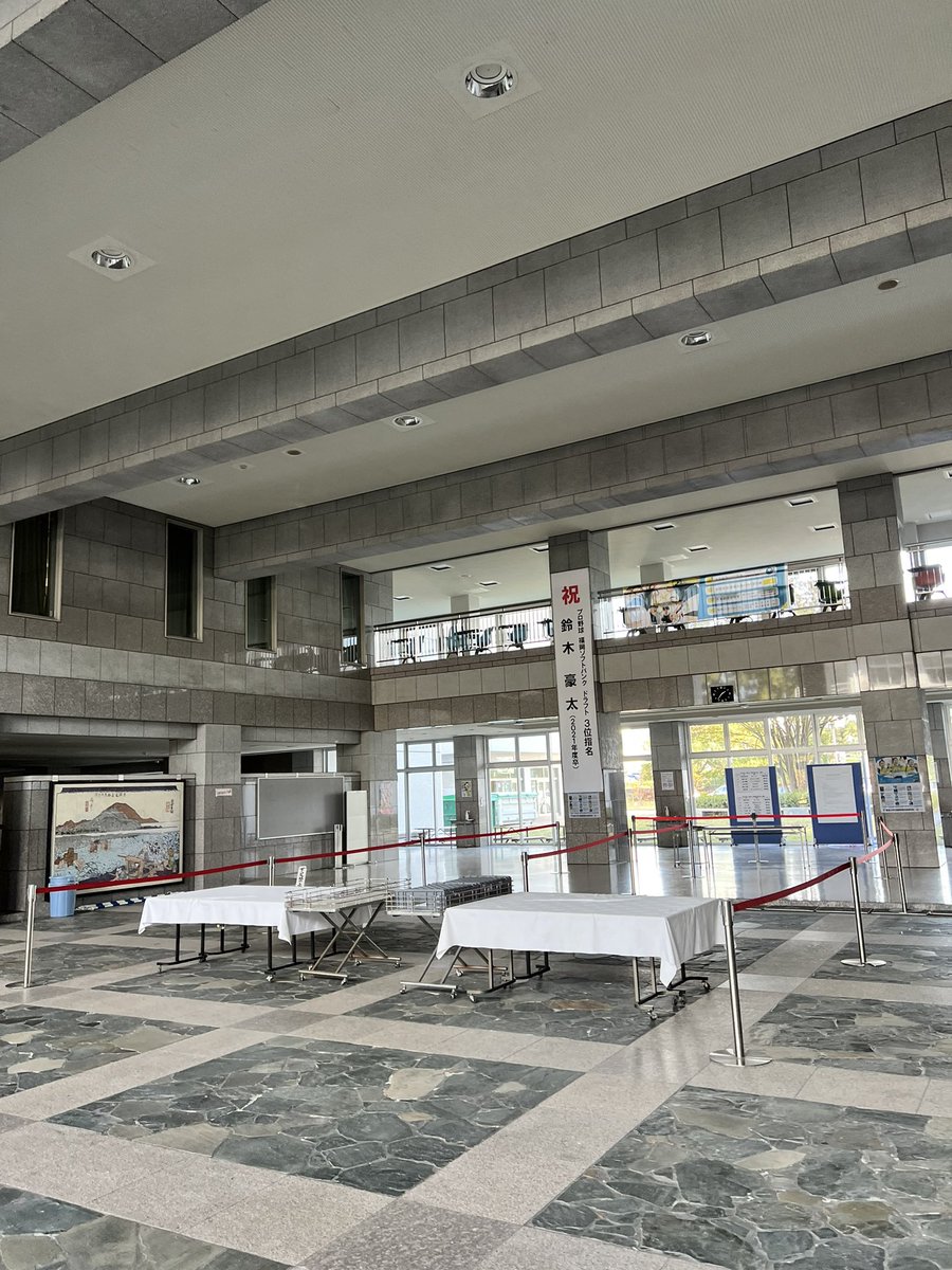 今日は朝からなんか見たことある所でお役目でした！高校生向けの授業を受け持ったんですが、毎回自分の中にも発見があります💡 #けるとめる