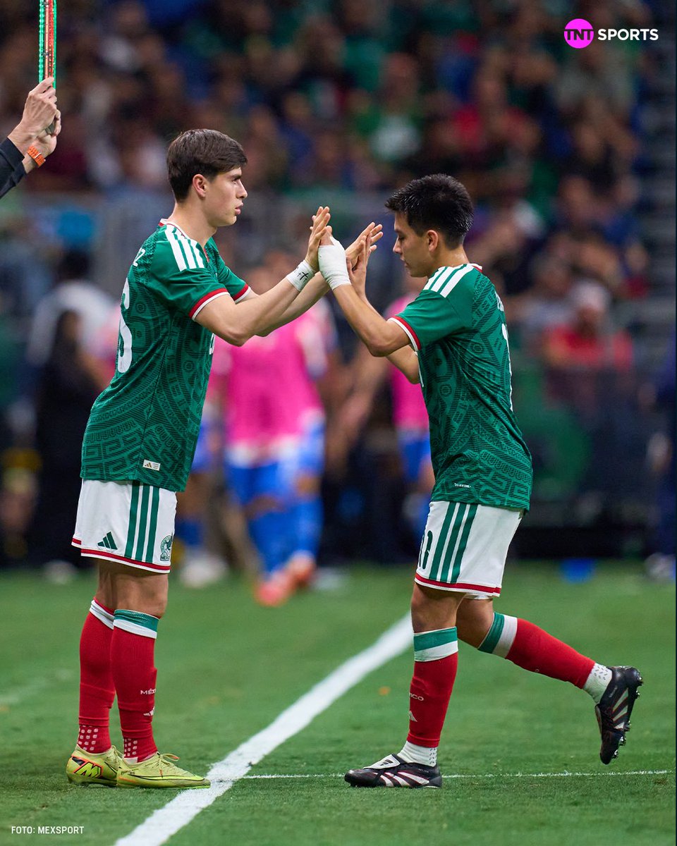 tntsportsmex's tweet photo. FUTURO Tricolor. 💚🤍❤️ https://t.co/qFaCEXqnLQ