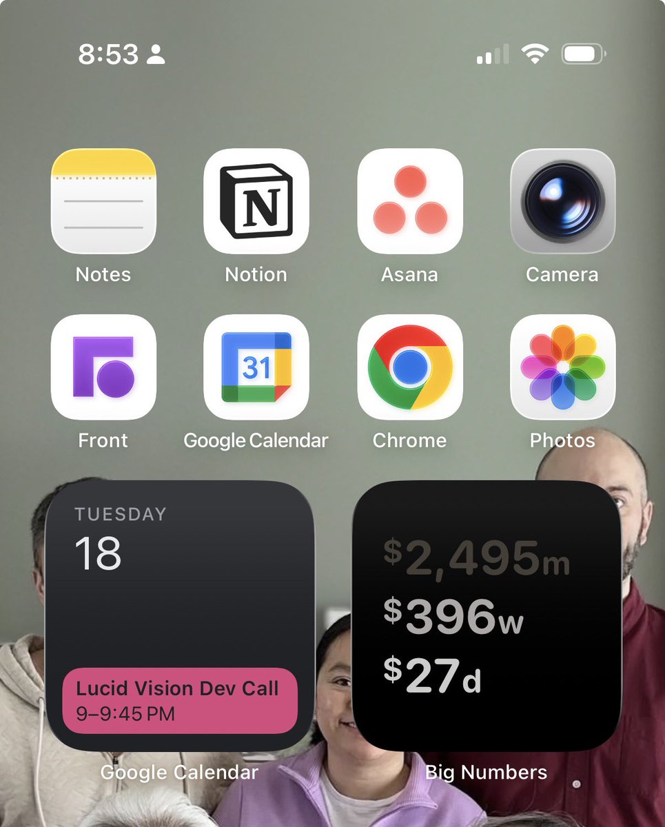 VanToai's tweet photo. @stevenzhang Loving @bignumbersinc, Steven. Widget’s in prime position on my Home Screen.

(PS - thanks for removing that ghastly off-white square container. Good riddance 🙏🏽) https://t.co/nArgI6BoSF
