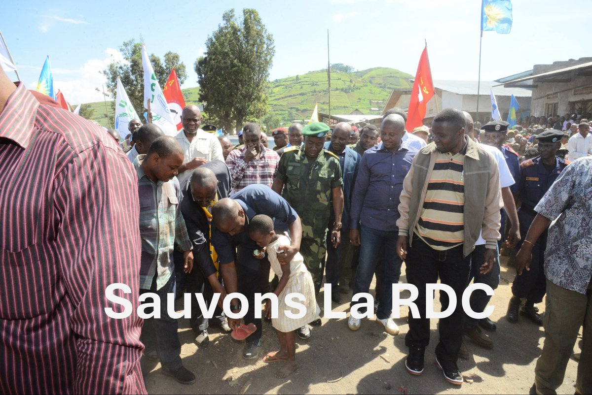wakeup243's tweet photo. ‼️‼️ KABILISTES #KABILISTES!!!

Comment pouvez-vous vous dire #kabilistes et bomber le torse, alors que la plupart d’entre vous sont incapables de publier un seul tweet par semaine pour défendre ou valoriser votre leader ?
Combien d’entre vous ont des comptes X qui dorment, qui ne servent à rien, alors que la matière ne manque pas ?

La guerre aujourd’hui est numérique.
Si vous ne l’avez toujours pas compris, vous vous trompez gravement de combat.

👉 Activez vos comptes.
👉 Partagez, commentez, défendez, expliquez.
👉 Soyez présents, ou ne vous réclamez plus de JKK.

Réveillez-vous !
#JKK
@kikayabinkarubi
@KalumbiKam
@Muyumba
@FCC_RDC 
@MinakuAubin 
@KalumbiKam 
@Vicepresid_PPRD 
@BeneluxPprd 
#SauvonslaRDC 🇨🇩
